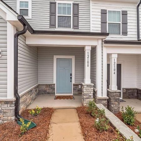 Gorgeous New Townhome/Charlotte! Bagian luar foto