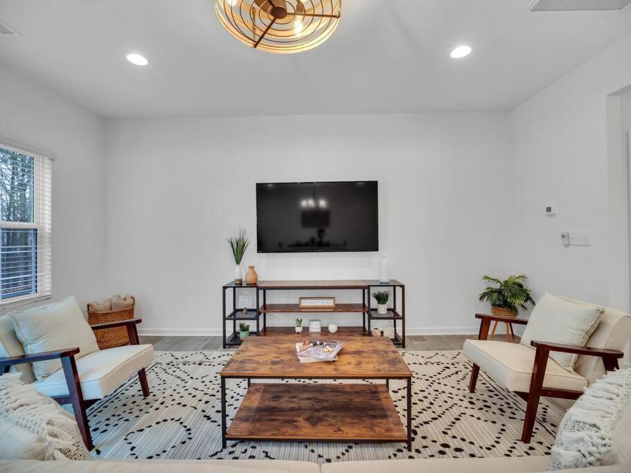 Gorgeous New Townhome/Charlotte! Bagian luar foto